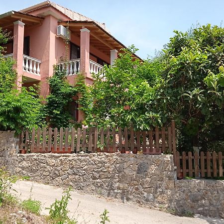 Iren Holiday Apartment Ypsos Exterior photo