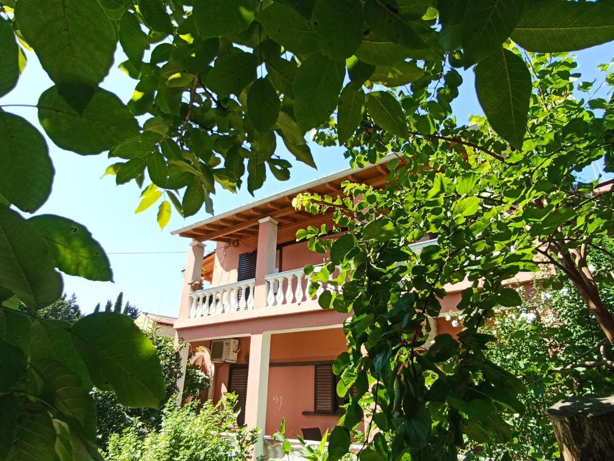 Iren Holiday Apartment Ypsos Exterior photo