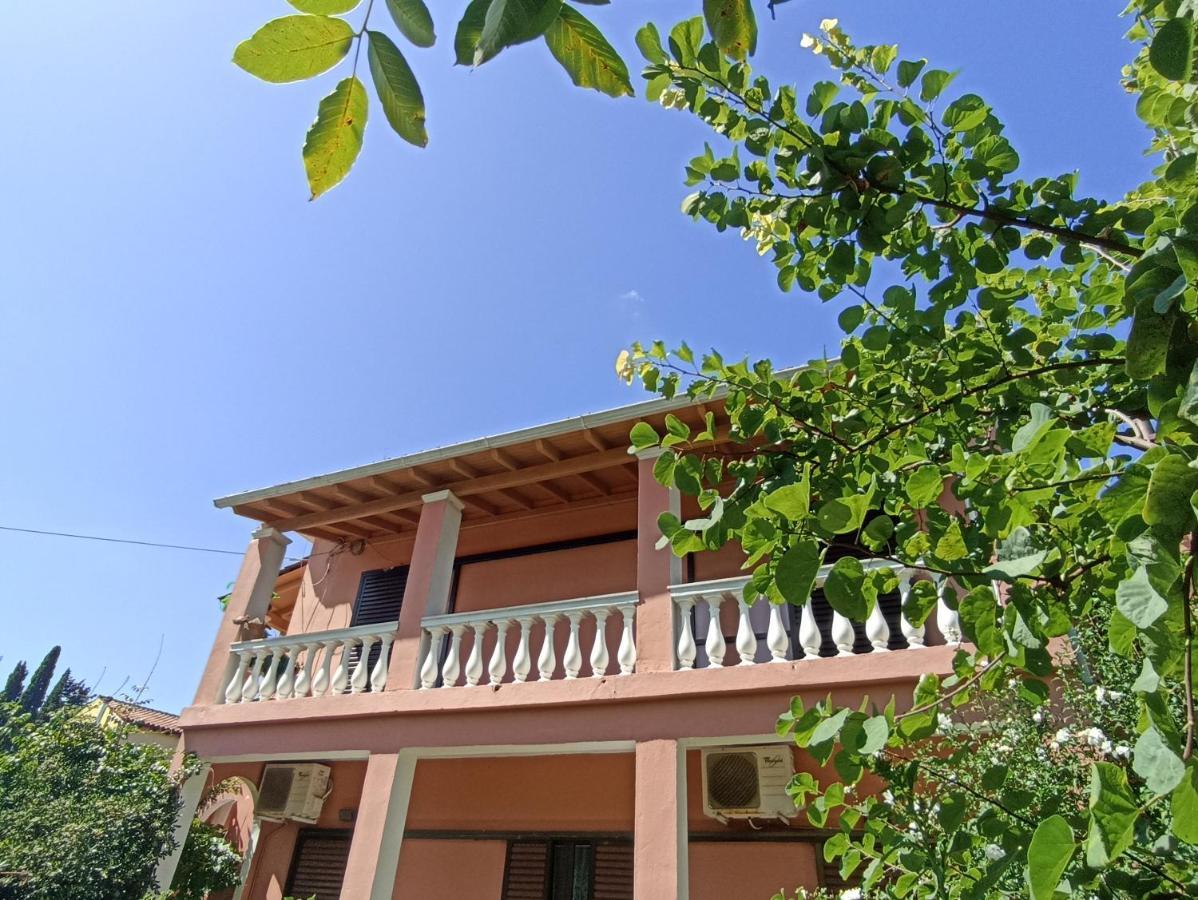Iren Holiday Apartment Ypsos Exterior photo